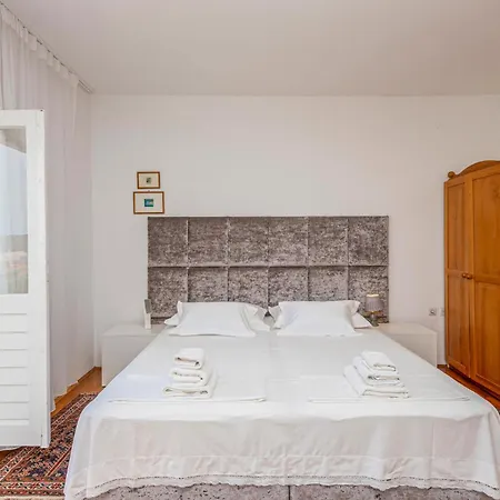 Cozy In With House Sea View